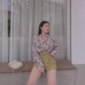 Set 3-pcs: Floral Top + shorts + Belt - Size S